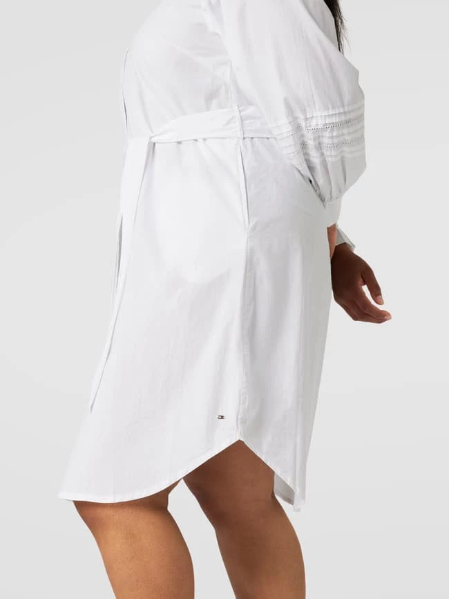 Tommy Hilfiger PLUS SIZE Hemdblusenkleid Mit Stehkragen - Weiß 3 Tommy Hilfiger PLUS SIZE Hemdblusenkleid Mit Stehkragen - Weiß – Bild 3
