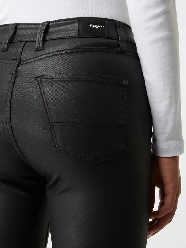 Pepe Jeans Skinny Fit Jeans Aus Coated Denim Modell 'Regent' - Schwarz 3 Pepe Jeans Skinny Fit Jeans Aus Coated Denim Modell 'Regent' - Schwarz – Bild 3