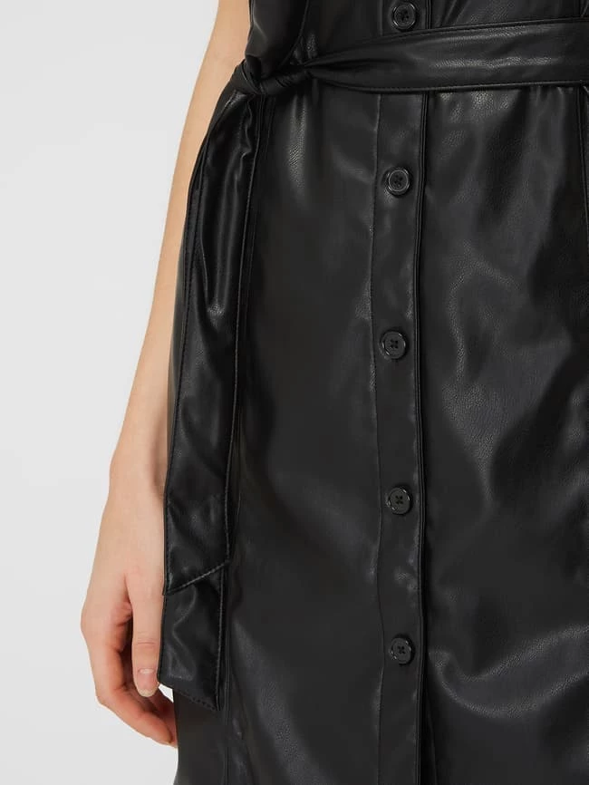 DKNY Blusenkleid In Leder-Optik - Schwarz 3 DKNY Blusenkleid In Leder-Optik - Schwarz – Bild 3